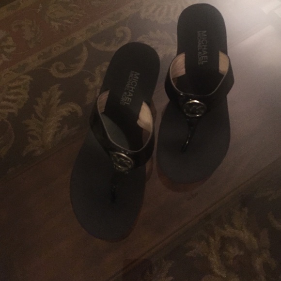 Shoes - Picture 1 of 4